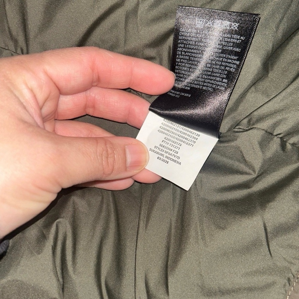 The North Face Women's Sequío Green Parka 3 in 1 Jacket - Picture 8 of 9